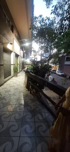 Alugo loja com sobreloja em Itapoã 