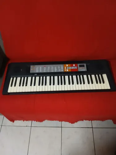 Teclado PSR F50 Yamaha