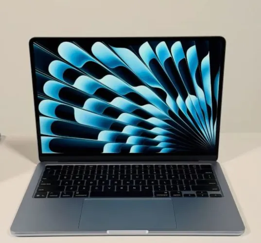 Macbook Apple Air M5 512GB 16GB lacrado ( só venda)