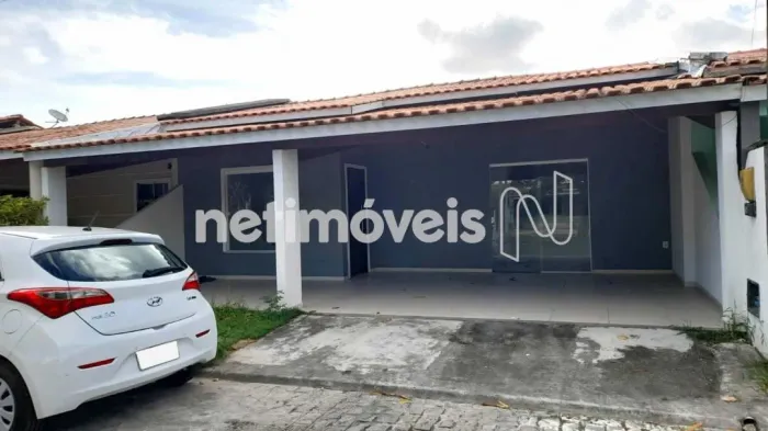 Excelente casa para venda em condomínio no bairro Conceição em Feira de Santana.