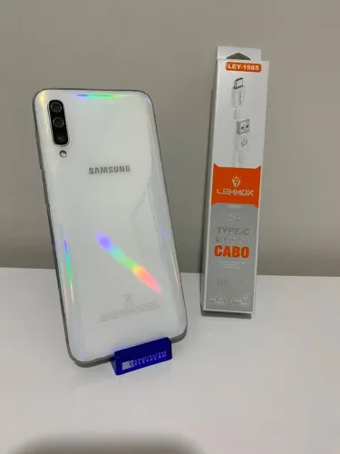 Samsung A50 128GB Original Com Cabo ?
