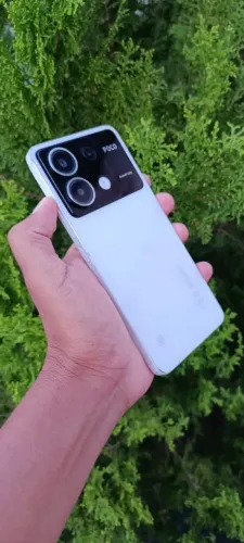 Xiaomi poco x6 5G trincado mais funcionando perfeitamente todo original de fábrica 550