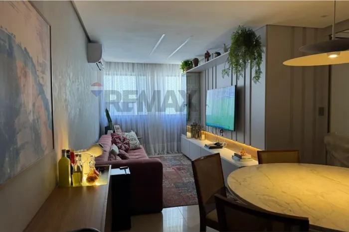 Apartamento no coração da Ponta Verde, com 84 mts2 e porteira fechada.
