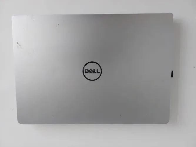 Notebook Dell Intel i7 com NVIDEA 7472 256gb NvMe 8 GB de Ram W11