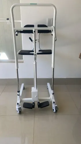 Cadeira de Transferência Multiuso com Elevação Eletrônica até 135 Kg Assento 48,5 cm D80 D