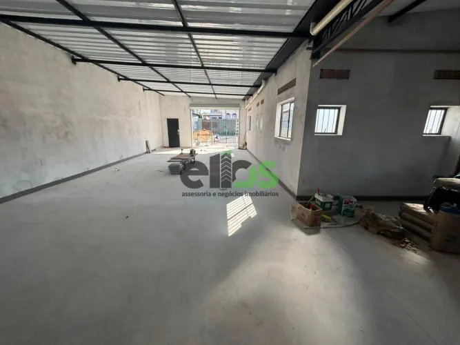 Barracão COMERCIAL, pavimento térreo, recém construído, 02 banheiros, 175m² construídos pa