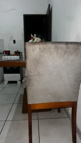 Mesa de Jantar - 2 cadeiras