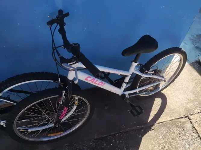 Desapego de uma bicicleta feminina linda