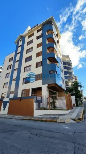 APARTAMENTO COM TRÊS DORMITÓRIOS NO SÃO PELEGRINO
