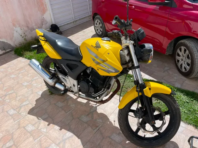 MOTO CBX 250 TWISTER