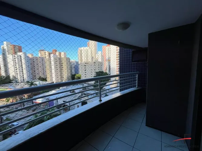 Apartamento com 3 quartos para Venda no Meireles