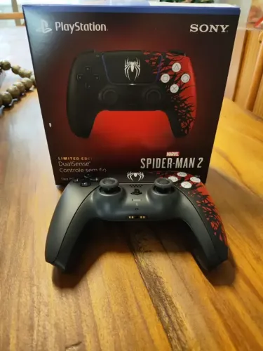Controle PS5 DualSense Spider-Man 2 Edição Limitada - Usado Com Caixa