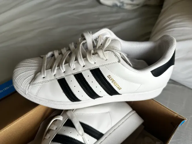 Tênis Adidas SUPERSTAR (41), couro, branco, usado