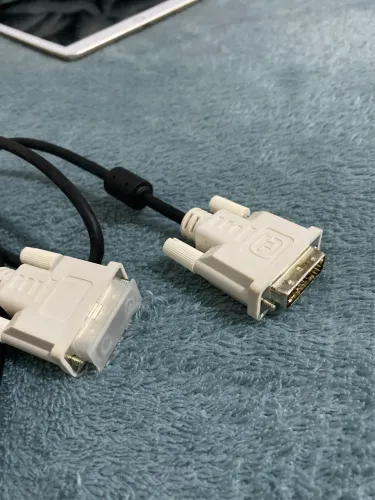 Cabo DVI-D Single Link 1,5 m Unixtar - Excelente Estado