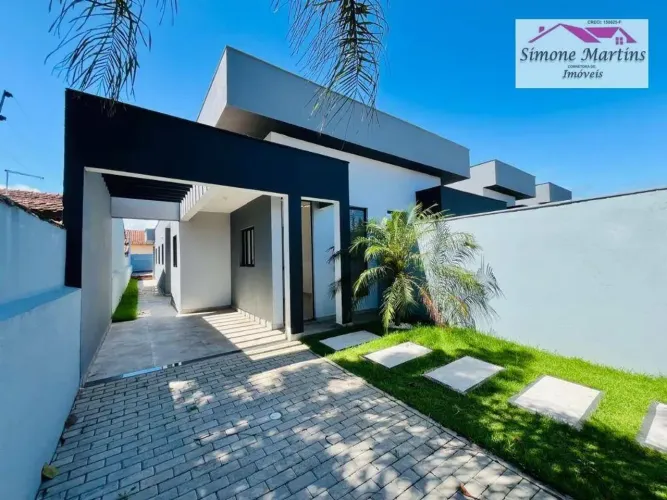 CASA NOVA COM PISCINA Á VENDA NA CIDADE DE ITANHAÉM