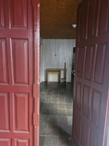Casa nos fundos para aluguel