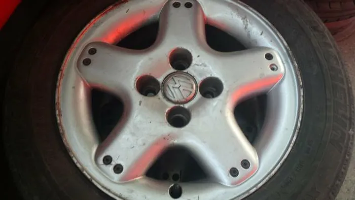 Roda aro 14 Volkswagen gol tsi Prata usada 4X100