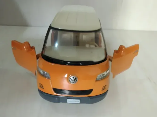 Miniatura Volkswagen New Microbus 2001 1/38 (12.5 cm) - Laranja - Raro Modelo