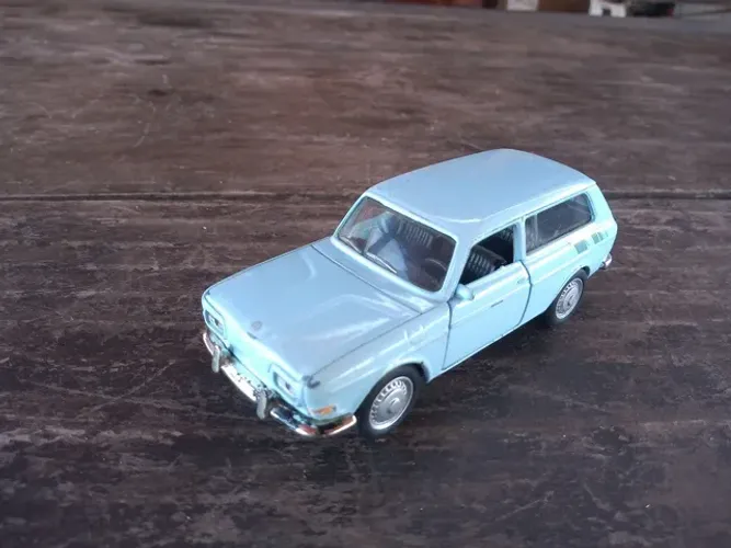 Miniatura Variant 