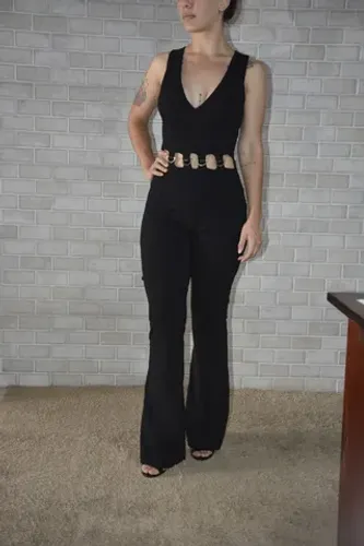 Macacão preto Tamanho M