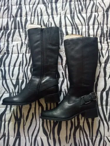 Bota couro legítimo Arezzo cano longo tamanho 35