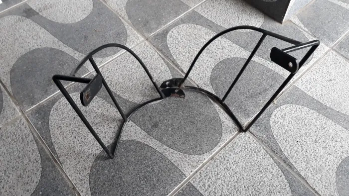 Suporte para mala lateral moto Hornet 600.ano 2005