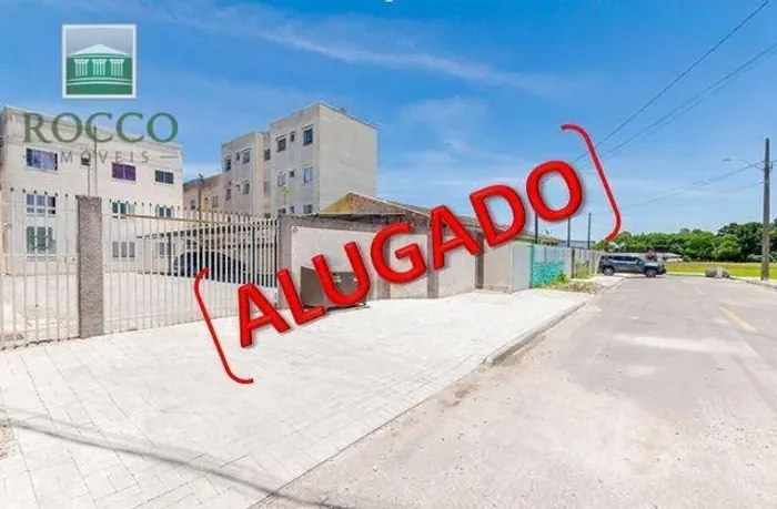 Apartamento semimobiliado para locação no Bairro Rio Pequeno