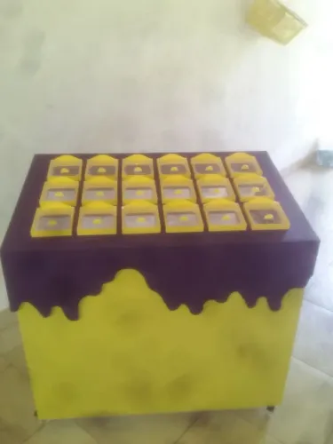 Balcão self-service para 18 acompanhamentos 