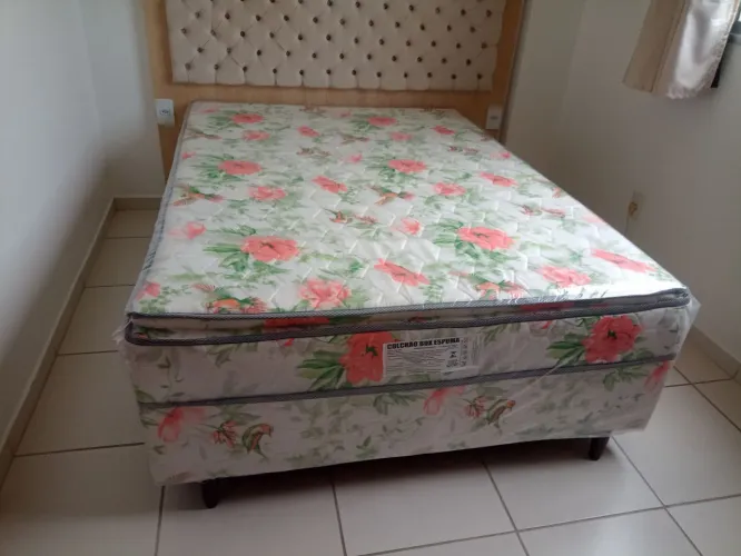 Cama Box Casal com Colchão de Espuma