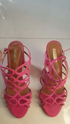 Sandália de Salto Alto Rosa-Stiletto