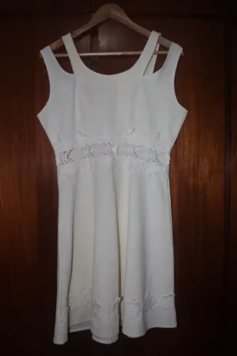 Vestido com renda tamanho G