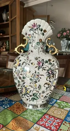 Ânfora Oriental em Cerâmica