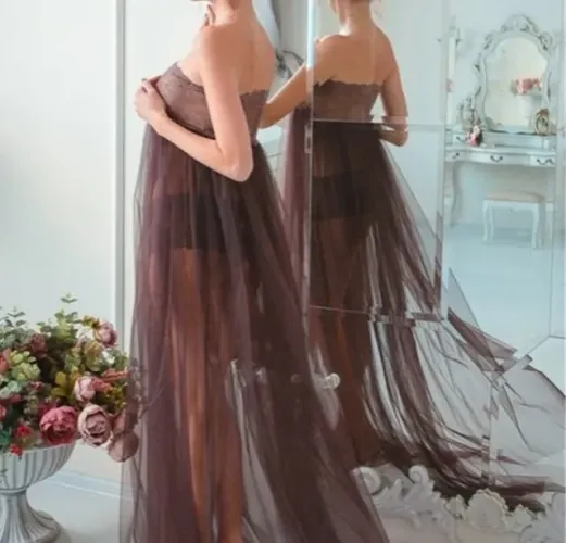 Vestido branco de tule longo para fotografia. festas