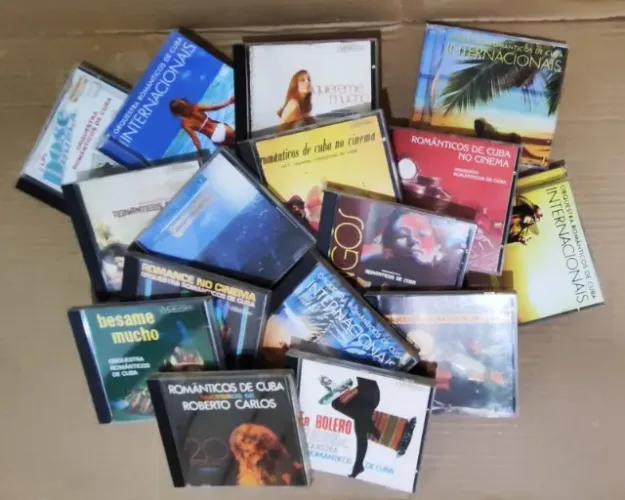 19 CDs Orquestra Românticos De Cuba