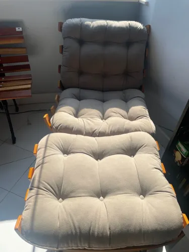Poltrona e Puff Confortáveischair