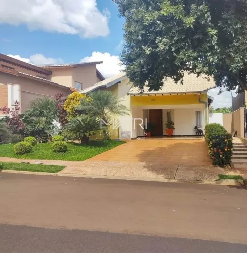 Venda de Casas / Condomínio na cidade de Araraquara