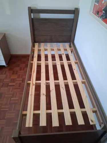 Cama solteiro-Além Paraiba MG