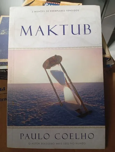 Vendo livro, Maktub de Paulo Coelho.