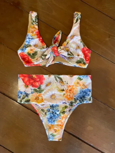 Conjunto biquíni floral LANÇA PERFUME