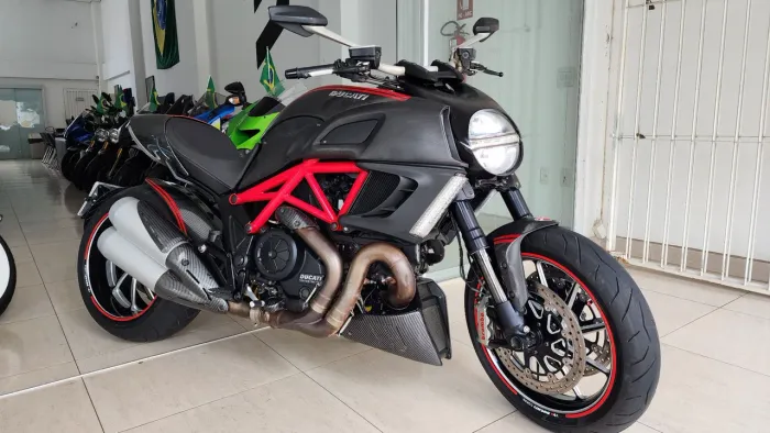 Ducati Diavel Carbon 2013/2013