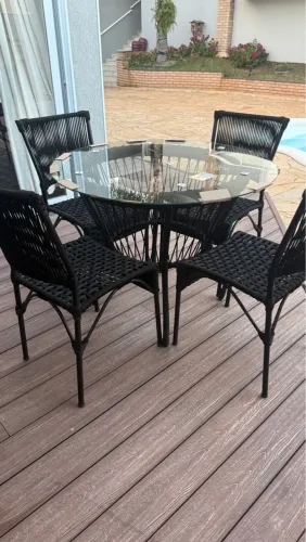 Mesa de jantar em alumínio com tricô nautico. Vidro temperado 1 m+ 4 cadeiras 3900,00 