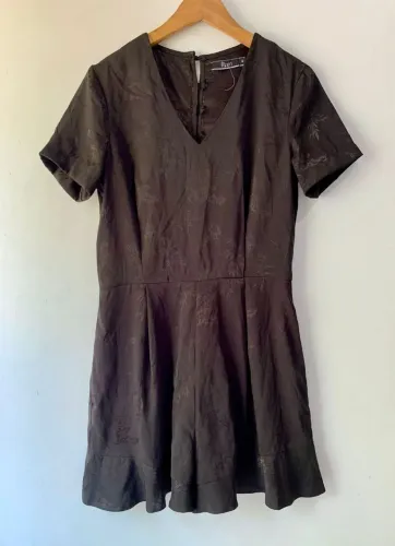 Macaquinho Feminino Mamô G Preto Floral Elegante - Pouco Uso