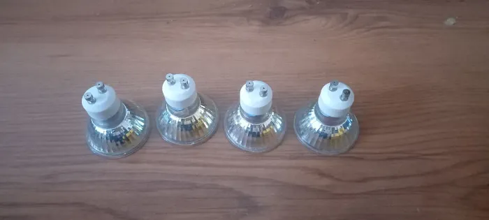 4 lâmpadas de croica