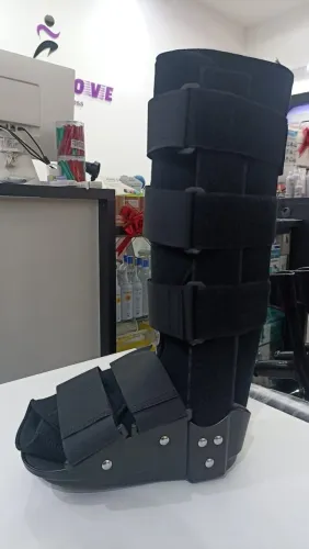 Bota ortopédica para imobilização cano longo