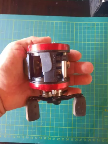 Disponível para negócio. Abu Garcia Ambassadeur SX 5600, Direita. Rec 5,3:1.