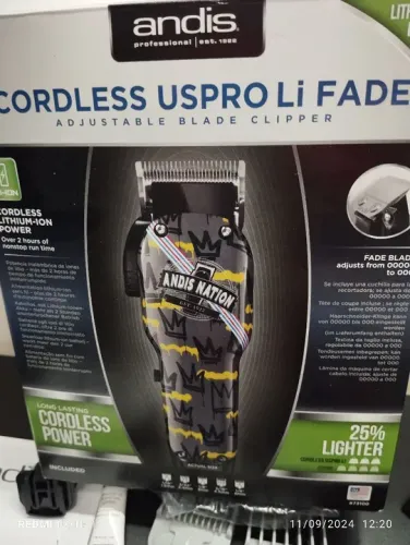 Máquina de cortar cabelo Andis UsPro Li Fade - Nova