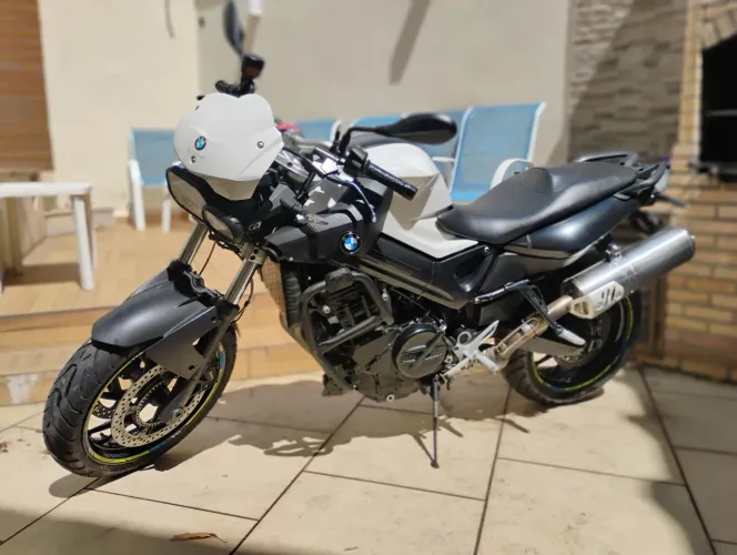Moto muito nova  chave reserva manual revisão na autorizada....valor para venda