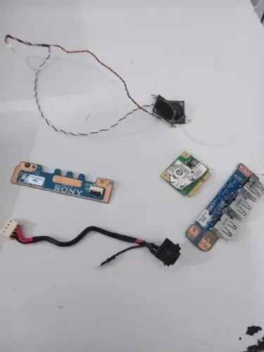 Partes de um Sony Vaio Vpceh30eb