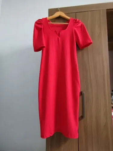 Vestido vermelho canelado