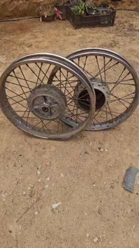 Vendo 300,00 roda start 21